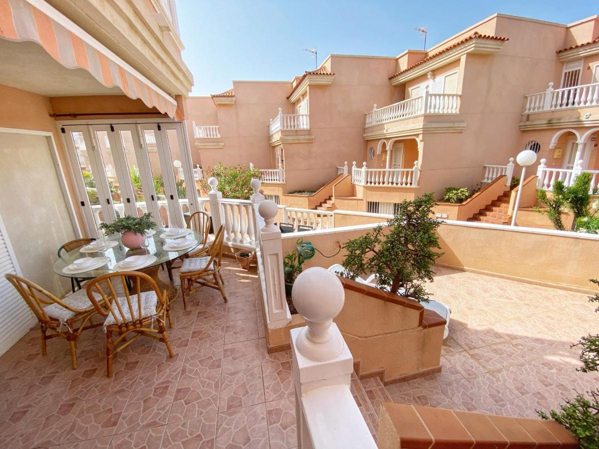 Hugo'S Holiday Apartment In Costa Del Silencio アロナ エクステリア 写真