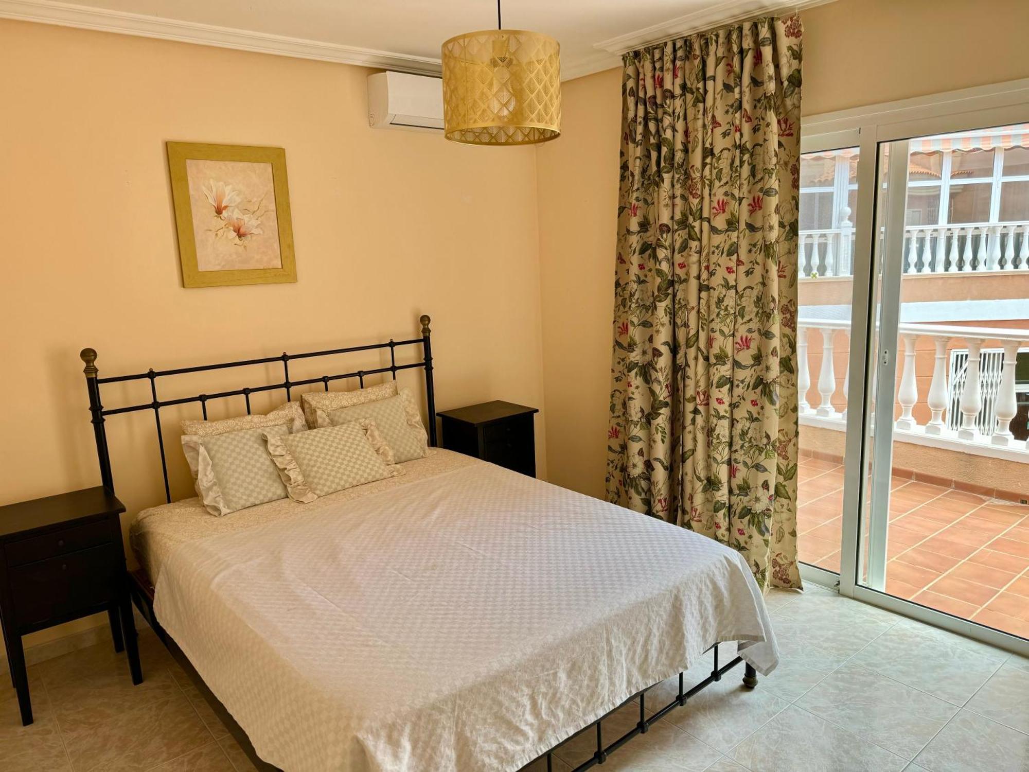 Hugo'S Holiday Apartment In Costa Del Silencio アロナ エクステリア 写真
